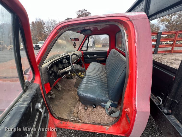 image for item KF9768 1974 Chevrolet C10  dump flatbed pickup truck