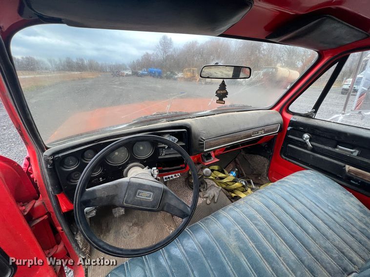 image for item KF9768 1974 Chevrolet C10  dump flatbed pickup truck