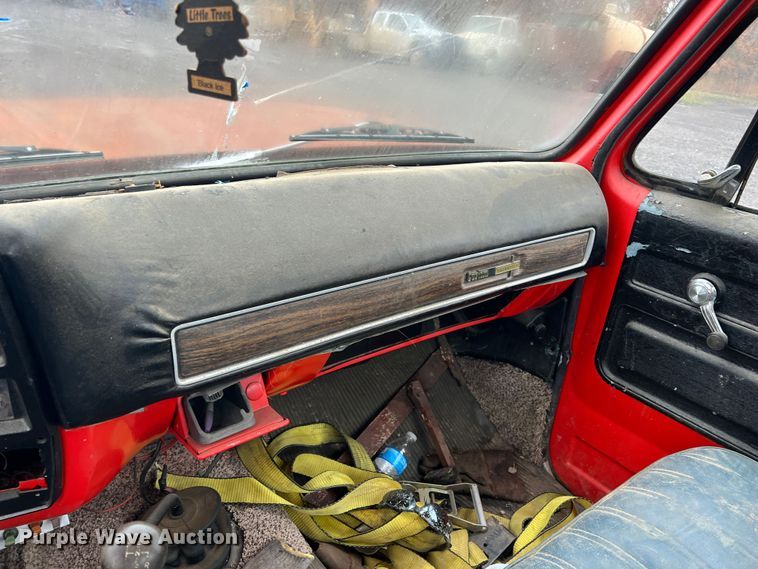 image for item KF9768 1974 Chevrolet C10  dump flatbed pickup truck