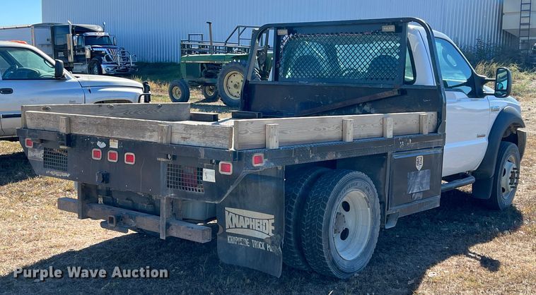 image for item KF9865 2006 Ford F450 Super Duty XL  flatbed truck