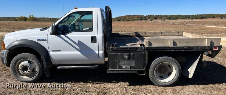 image for item KF9865 2006 Ford F450 Super Duty XL  flatbed truck