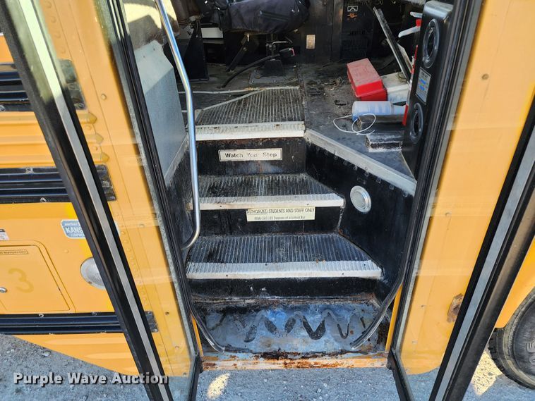 image for item KH9193 1999 Blue Bird  school bus