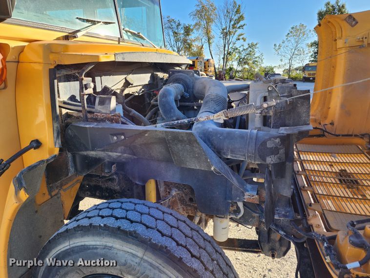 image for item KH9193 1999 Blue Bird  school bus