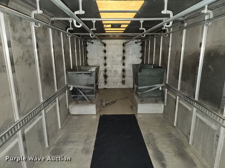 image for item KT9537 2004 Freightliner MT45  delivery truck