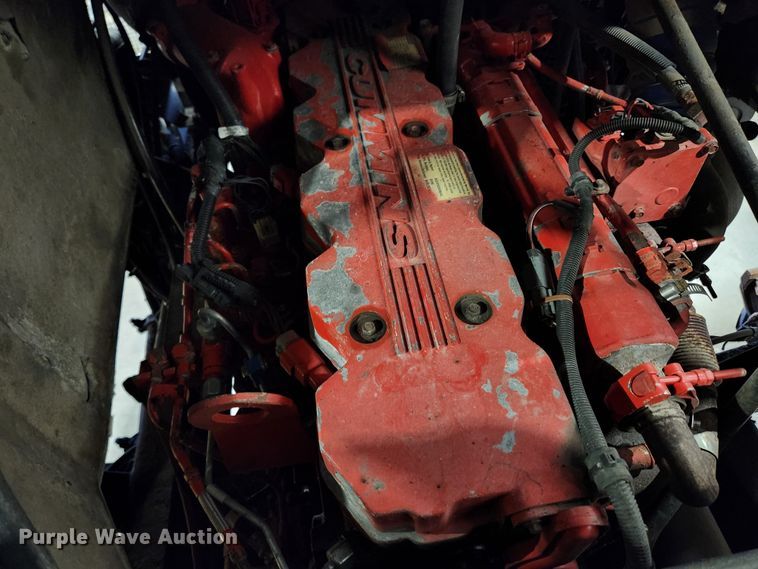 image for item KT9537 2004 Freightliner MT45  delivery truck