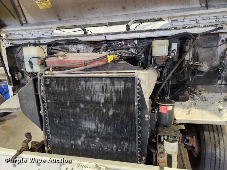 image for item KT9537 2004 Freightliner MT45  delivery truck