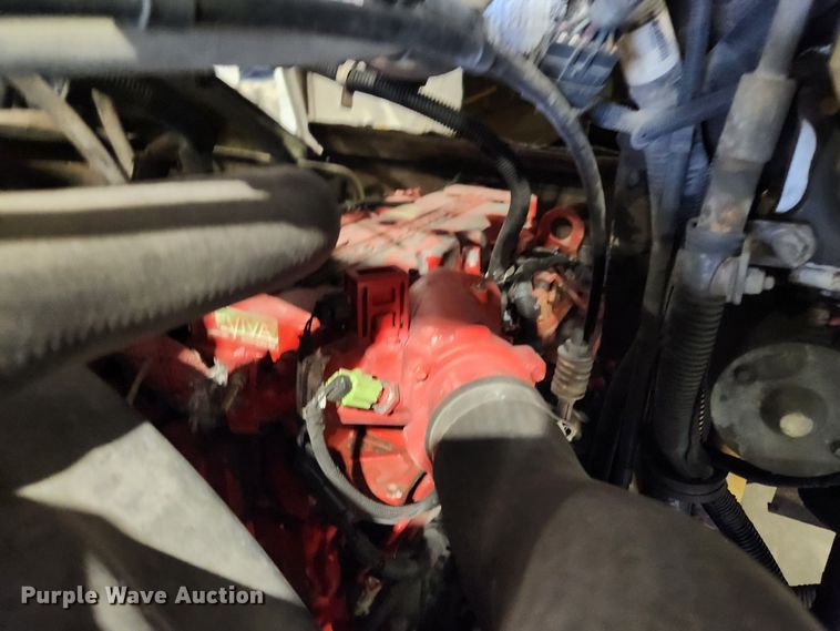 image for item KT9537 2004 Freightliner MT45  delivery truck