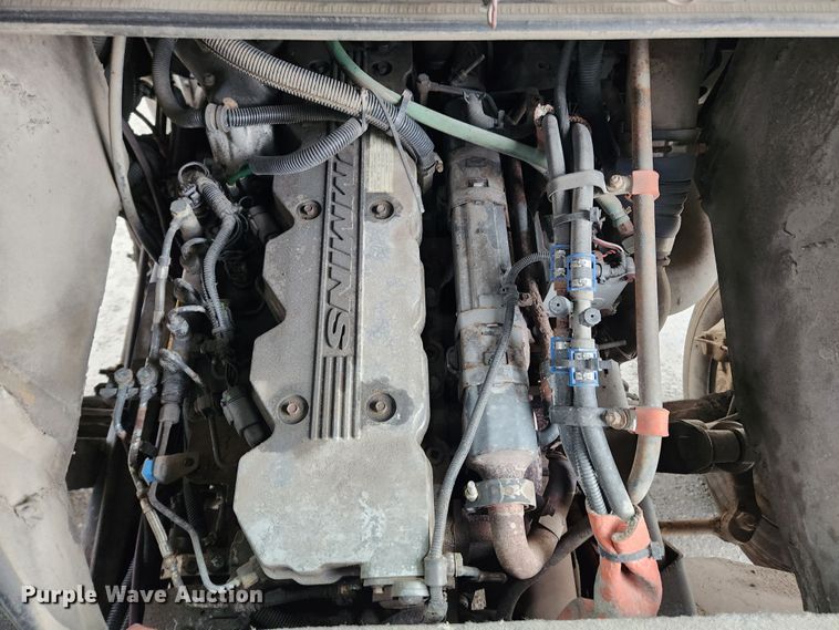 image for item KT9538 2004 Freightliner MT45  delivery truck