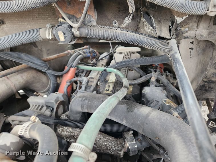 image for item KT9538 2004 Freightliner MT45  delivery truck