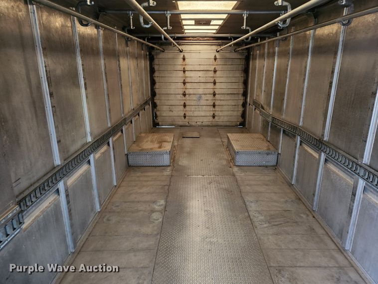 image for item KT9538 2004 Freightliner MT45  delivery truck