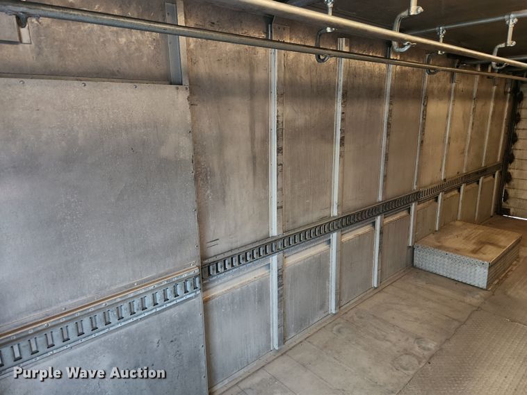 image for item KT9538 2004 Freightliner MT45  delivery truck