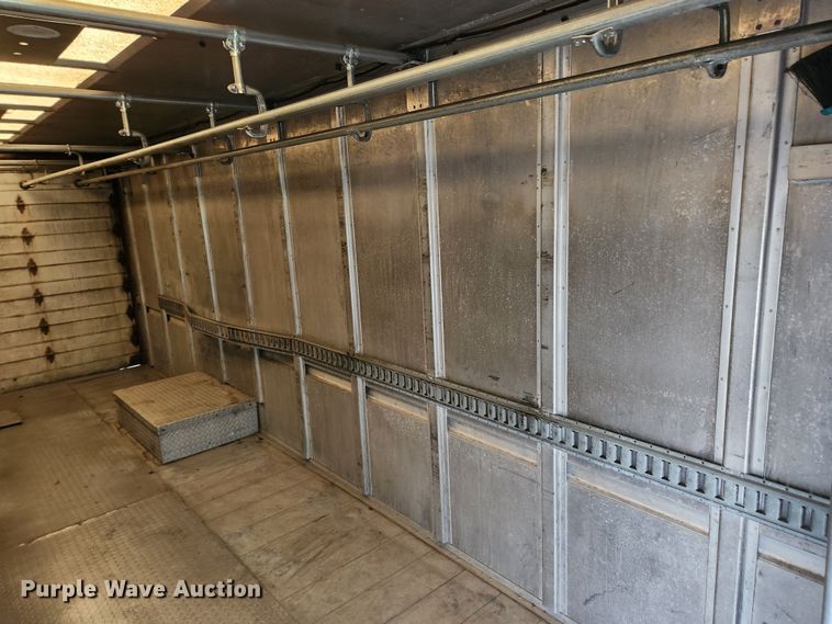 image for item KT9538 2004 Freightliner MT45  delivery truck