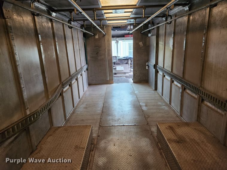 image for item KT9538 2004 Freightliner MT45  delivery truck