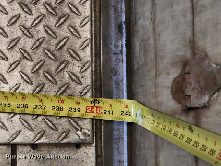 image for item KT9538 2004 Freightliner MT45  delivery truck