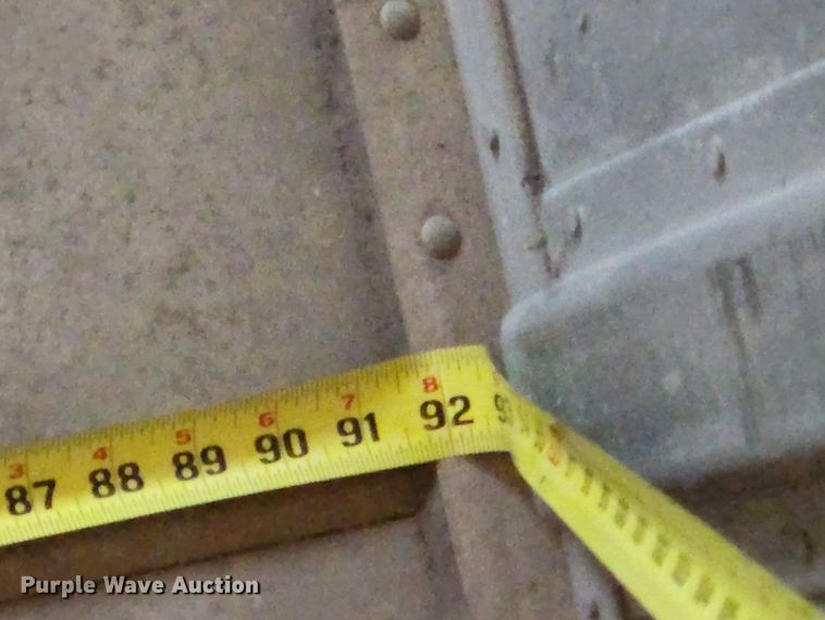 image for item KT9538 2004 Freightliner MT45  delivery truck