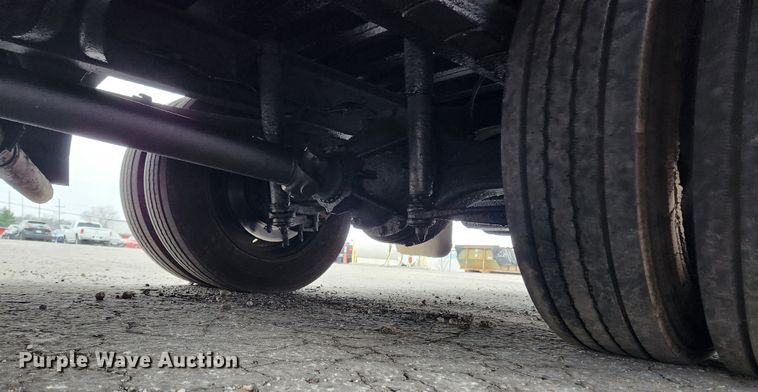 image for item KT9538 2004 Freightliner MT45  delivery truck