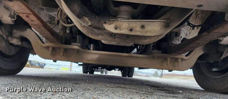 image for item KT9538 2004 Freightliner MT45  delivery truck