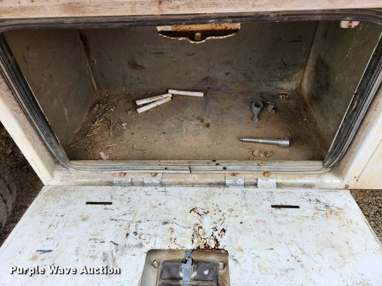 image for item KT9539 2011 Ford F550 Super Duty XL  dump flatbed truck