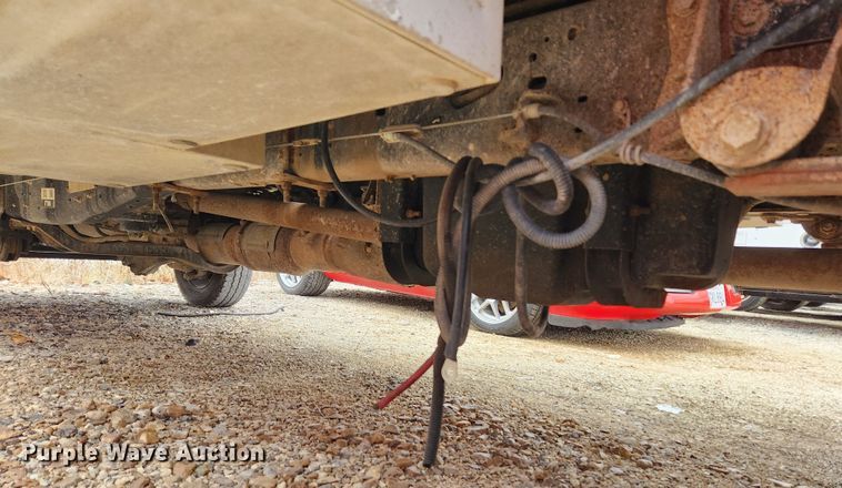 image for item KT9539 2011 Ford F550 Super Duty XL  dump flatbed truck