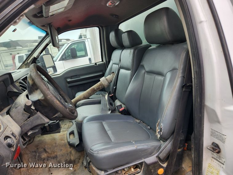 image for item KT9539 2011 Ford F550 Super Duty XL  dump flatbed truck