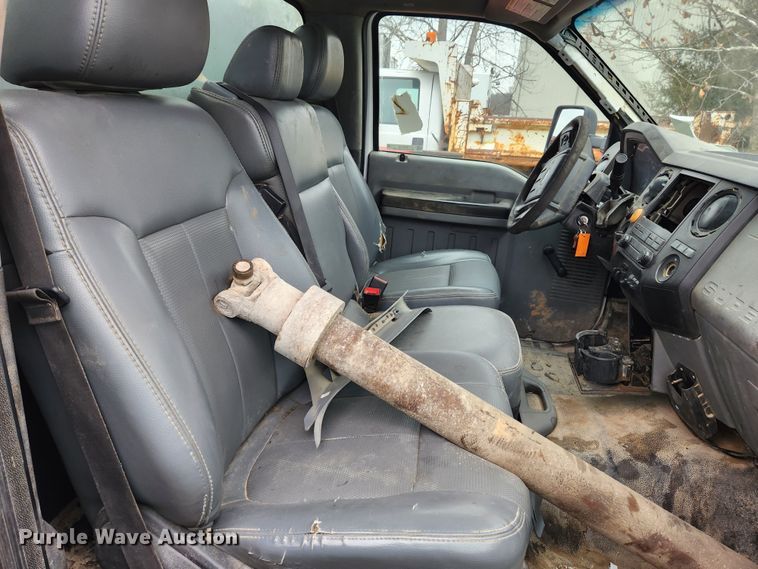 image for item KT9539 2011 Ford F550 Super Duty XL  dump flatbed truck