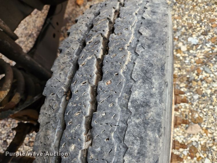 image for item KT9539 2011 Ford F550 Super Duty XL  dump flatbed truck