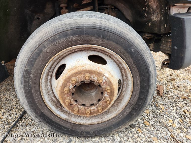 image for item KT9539 2011 Ford F550 Super Duty XL  dump flatbed truck