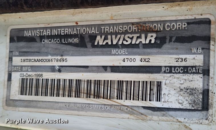image for item KT9547 1998 International  cab