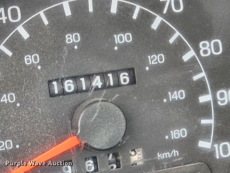 image for item KT9562 1999 Ford F450 Super Duty XLT  utility / service truck