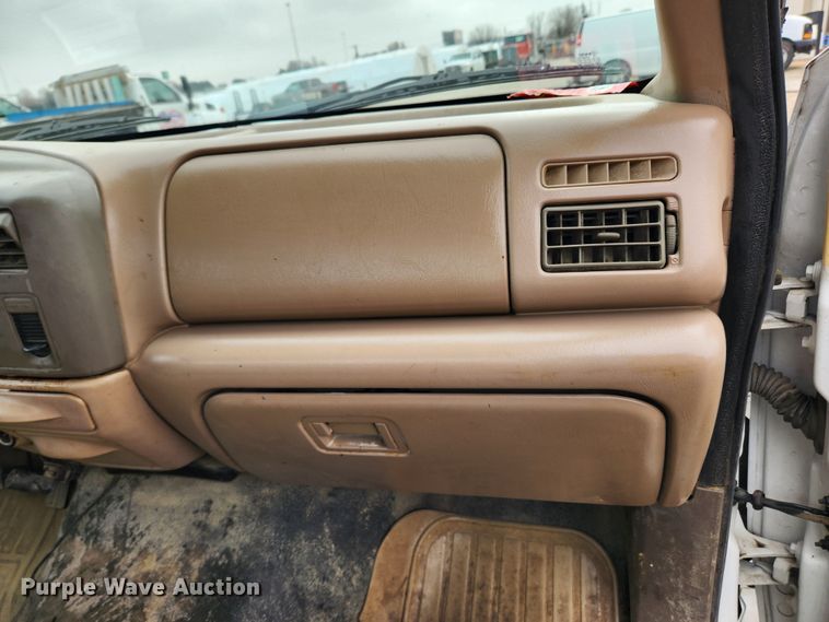 image for item KT9562 1999 Ford F450 Super Duty XLT  utility / service truck