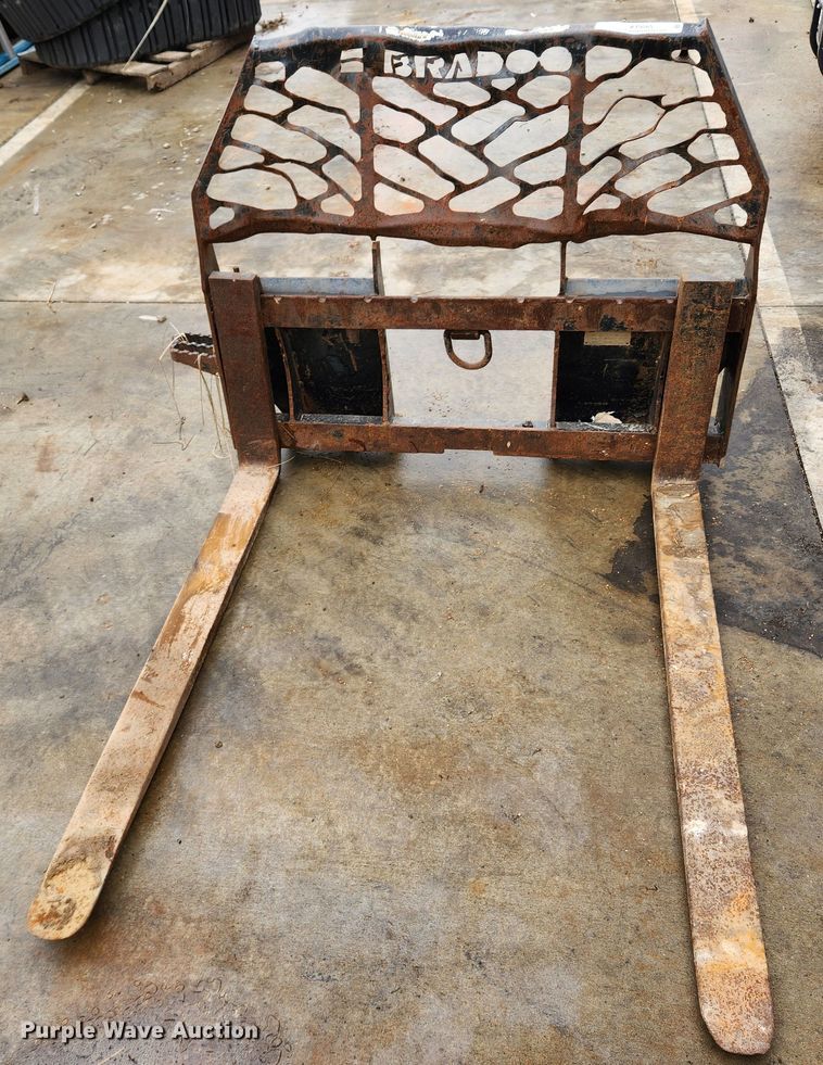image for item KT9565 Bradco  skid steer forks