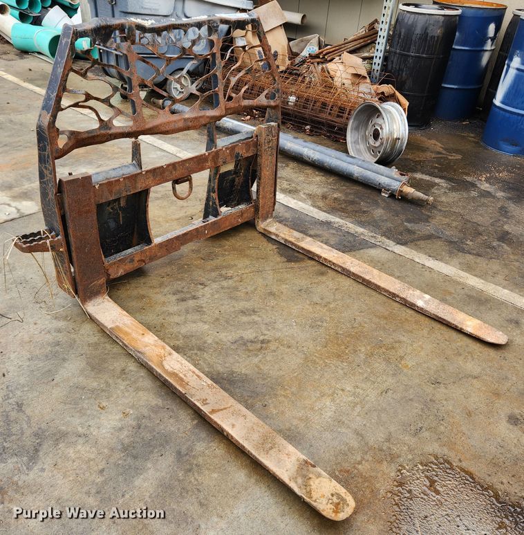 image for item KT9565 Bradco  skid steer forks