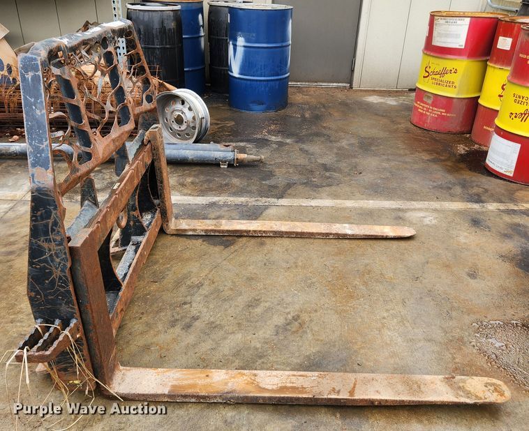 image for item KT9565 Bradco  skid steer forks