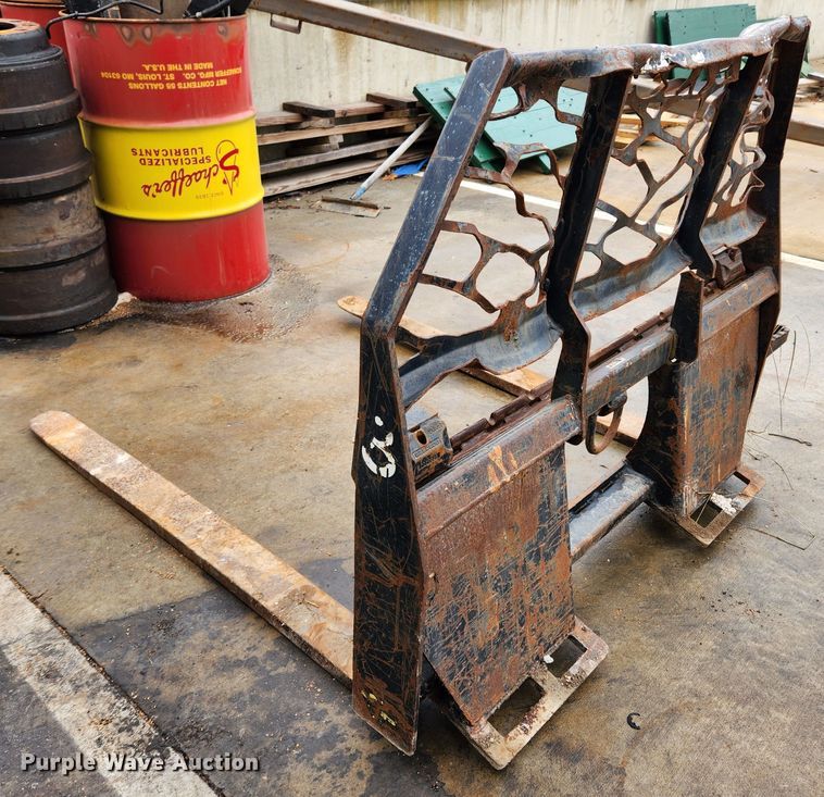 image for item KT9565 Bradco  skid steer forks