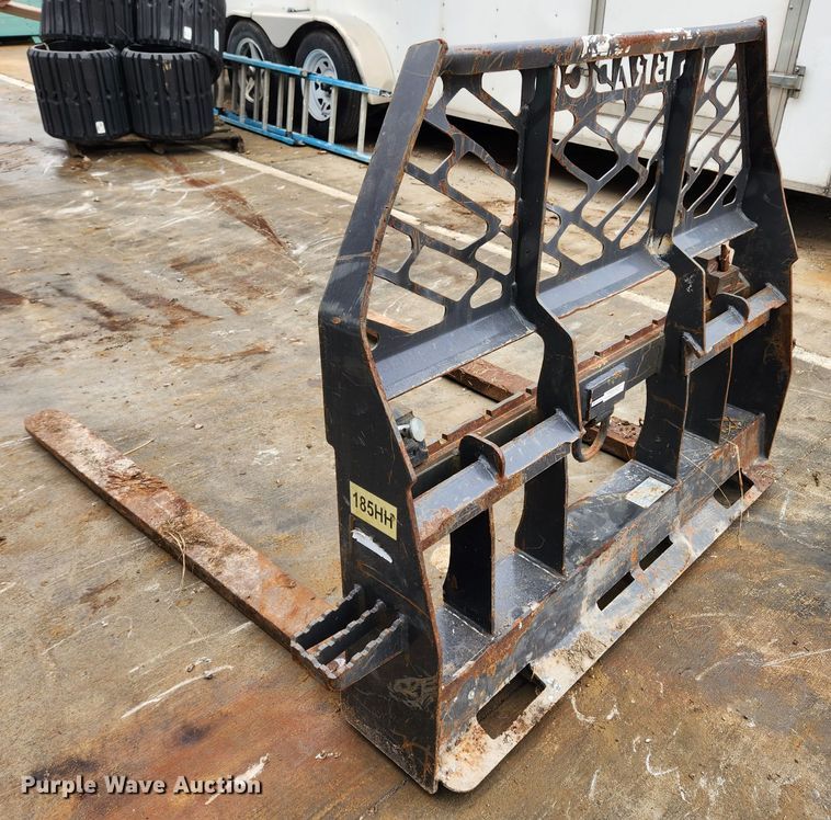 image for item KT9566 Bradco  skid steer forks