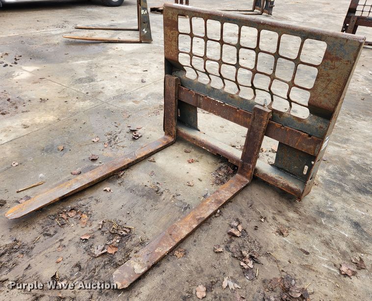 image for item KT9568 (2) sets of skid steer forks