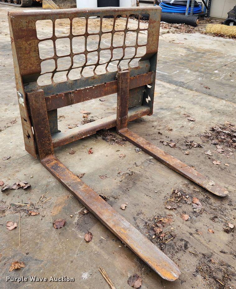 image for item KT9568 (2) sets of skid steer forks