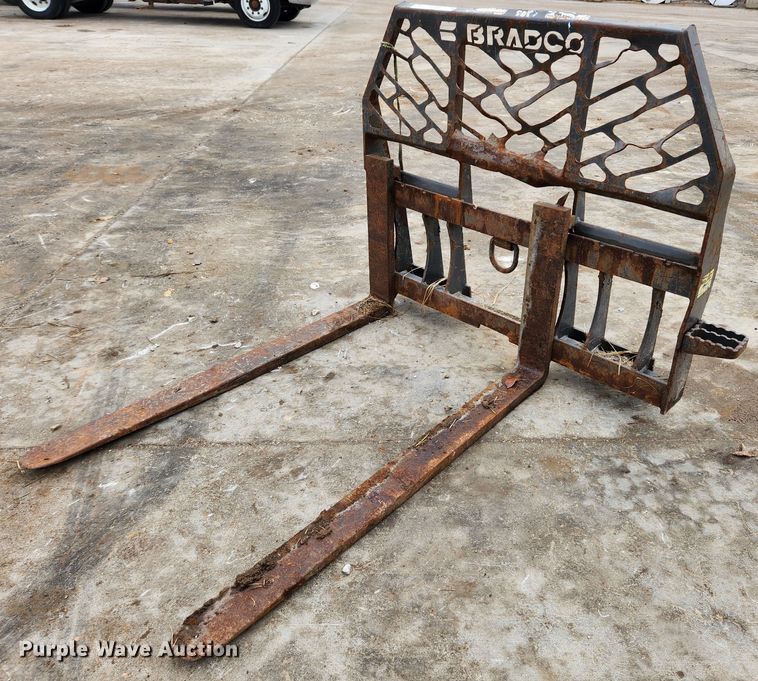 image for item KT9569 Bradco  skid steer forks