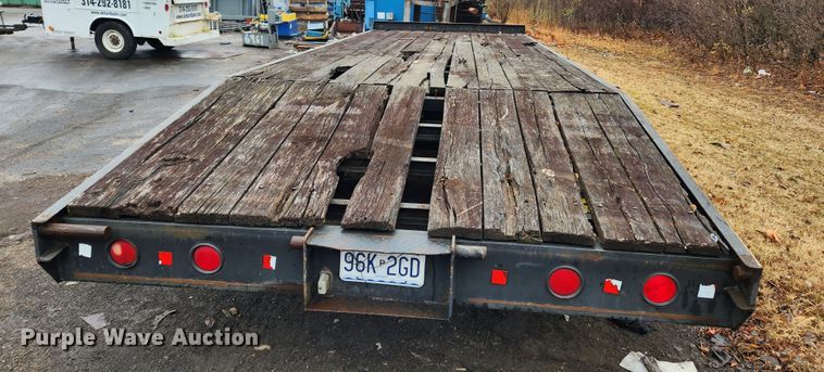 image for item KT9570 2004 Millenium M9D24P  equipment trailer