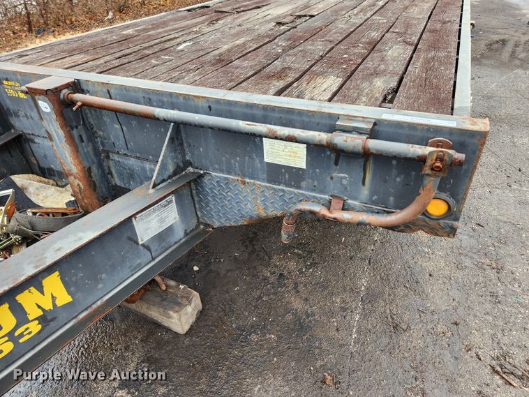 image for item KT9570 2004 Millenium M9D24P  equipment trailer