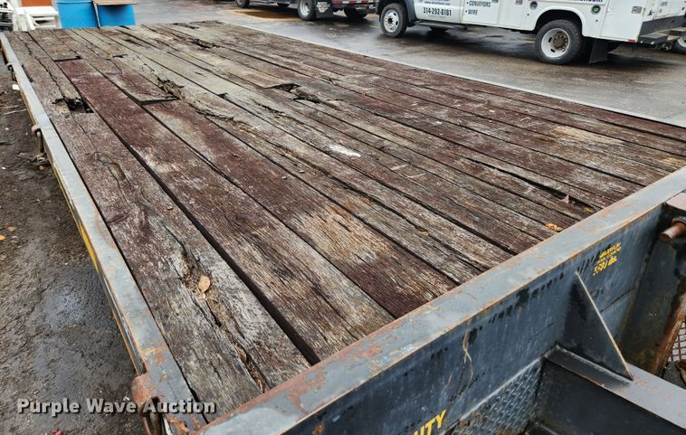 image for item KT9570 2004 Millenium M9D24P  equipment trailer