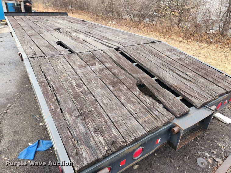 image for item KT9570 2004 Millenium M9D24P  equipment trailer