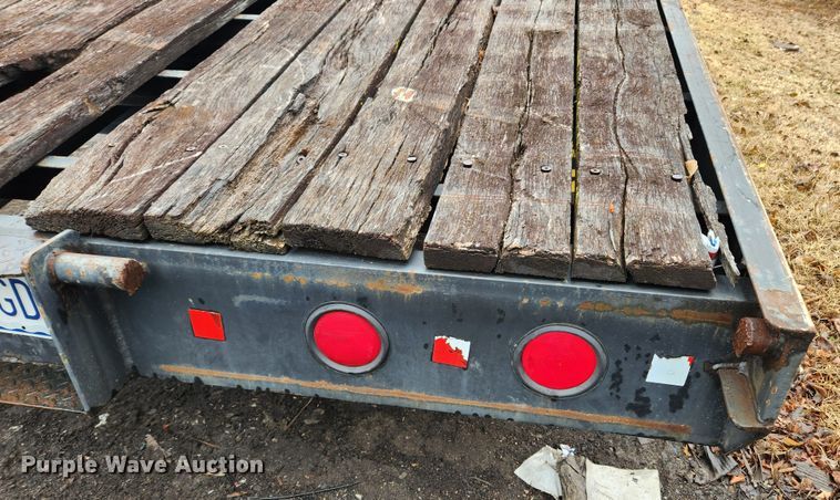 image for item KT9570 2004 Millenium M9D24P  equipment trailer