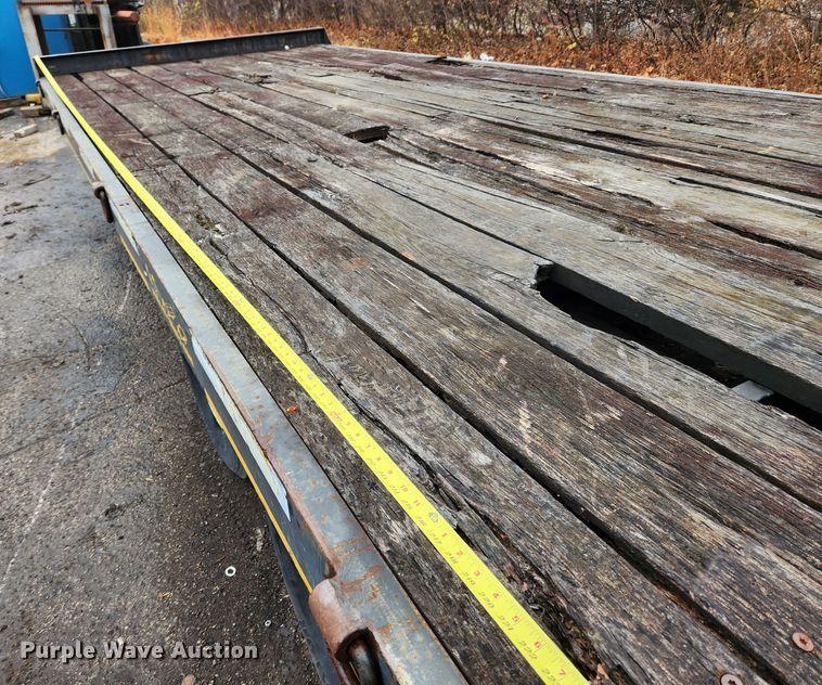 image for item KT9570 2004 Millenium M9D24P  equipment trailer