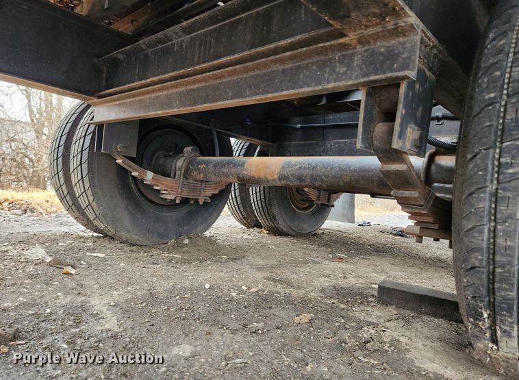 image for item KT9570 2004 Millenium M9D24P  equipment trailer