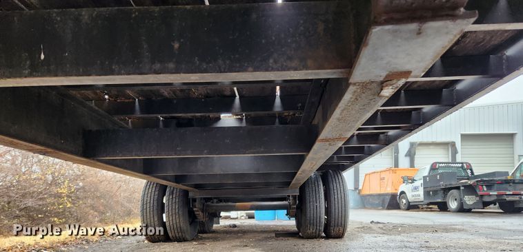 image for item KT9570 2004 Millenium M9D24P  equipment trailer