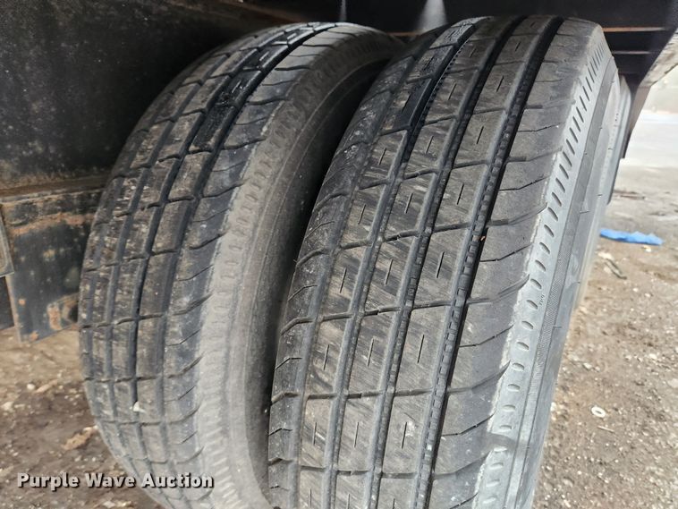 image for item KT9570 2004 Millenium M9D24P  equipment trailer