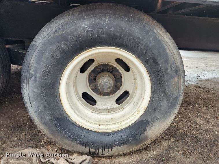 image for item KT9570 2004 Millenium M9D24P  equipment trailer