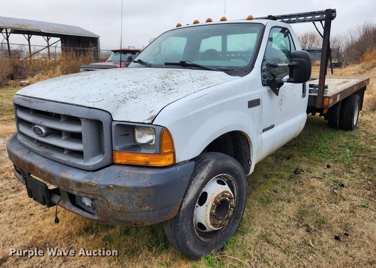 image for item KT9580 1999 Ford F550 Super Duty XL  flatbed truck