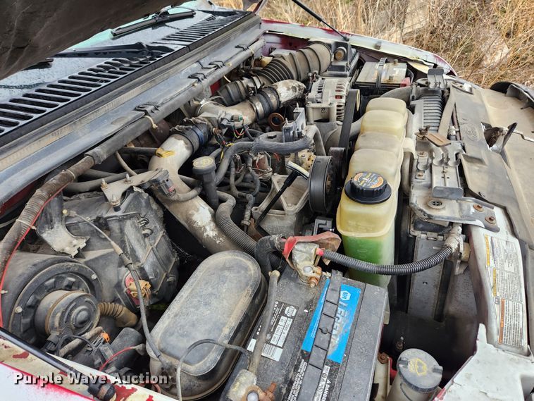 image for item KT9580 1999 Ford F550 Super Duty XL  flatbed truck